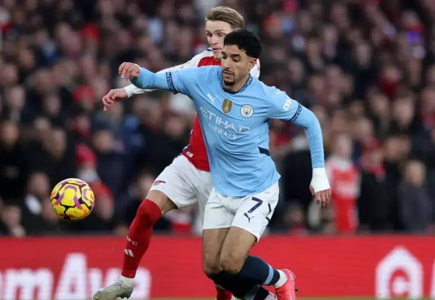 5900万英镑！阿斯顿维拉欲挖曼城前锋，多方角力转会结果未知